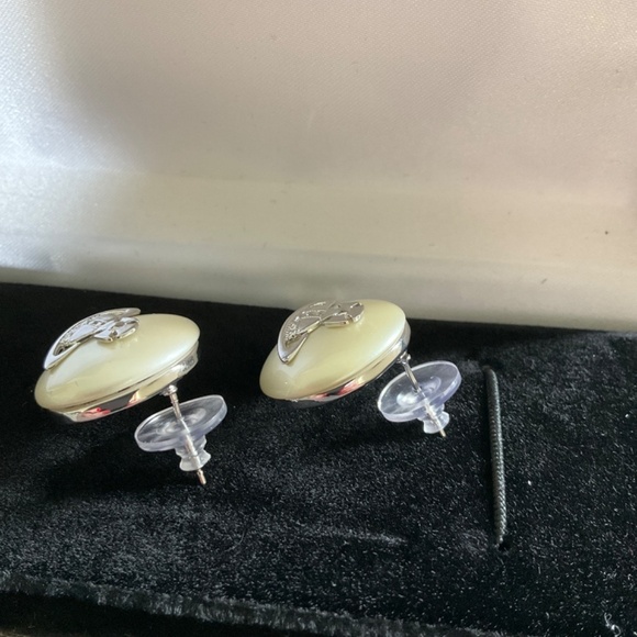 Vivienne Westwood Women's White Emmylou Earrings - Picture 4 of 5